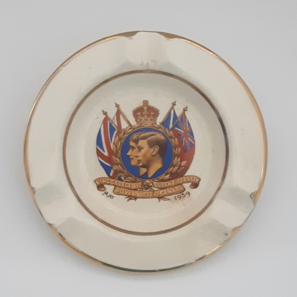 1939 King George VI and Queen Elizabeth ashtray